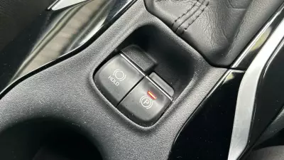 Toyota Corolla 1.8 Vvt-i Hybrid Design Cvt Panoramic Roof White #35