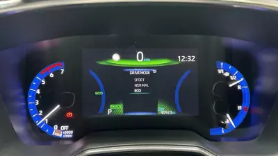 Toyota Corolla 1.8 Vvt-i Hybrid Design Cvt Panoramic Roof White #39