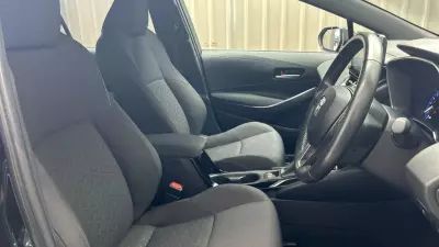 Toyota Corolla 1.8 Vvt-i Hybrid Design Cvt Panoramic Roof White #15
