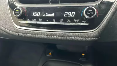 Toyota Corolla 1.8 Vvt-i Hybrid Design Cvt Panoramic Roof White #31