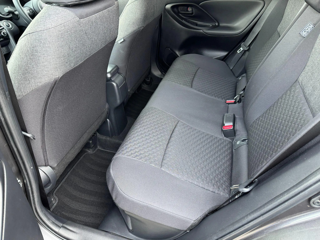 Toyota Yaris Cross Design White #13