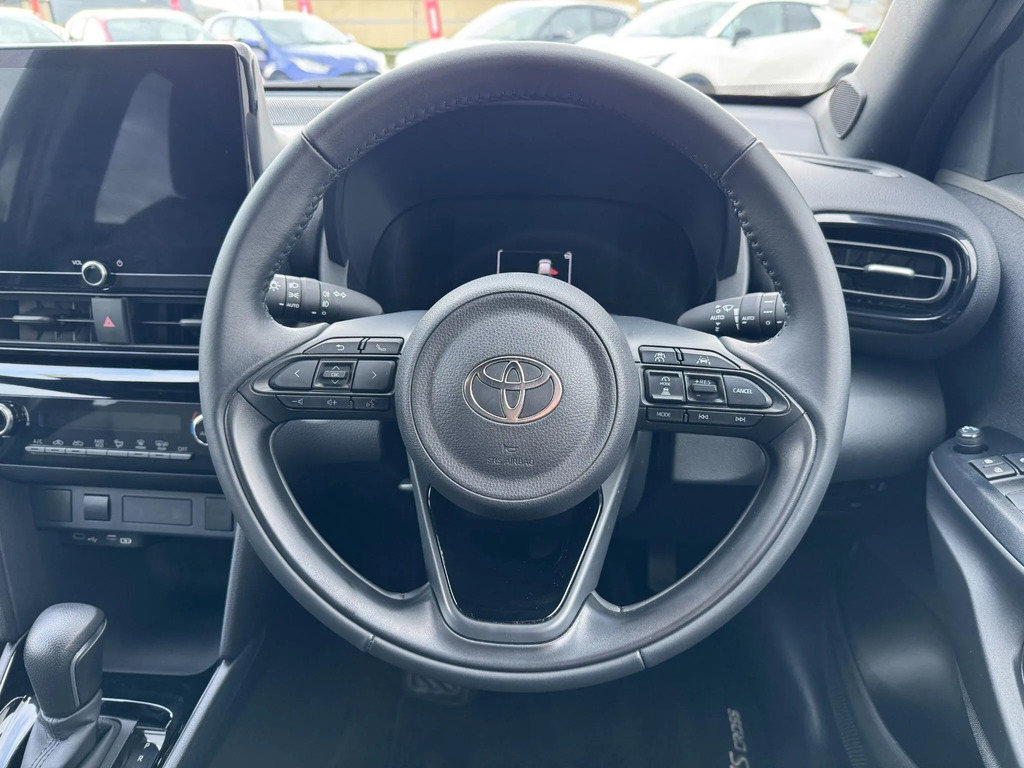 Toyota Yaris Cross Design White #17
