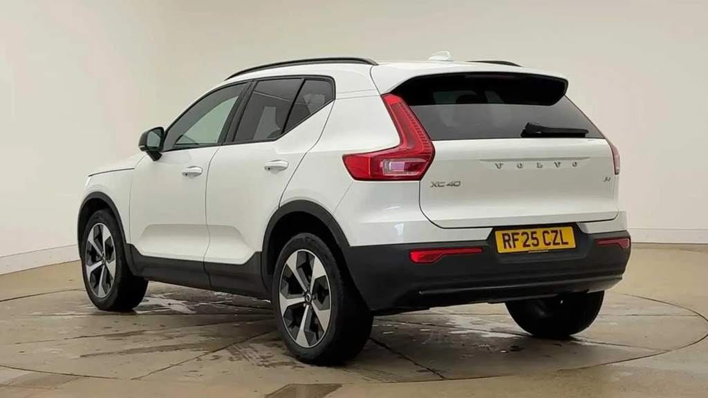 Volvo XC40 2.0 B4p Plus Dark  #4