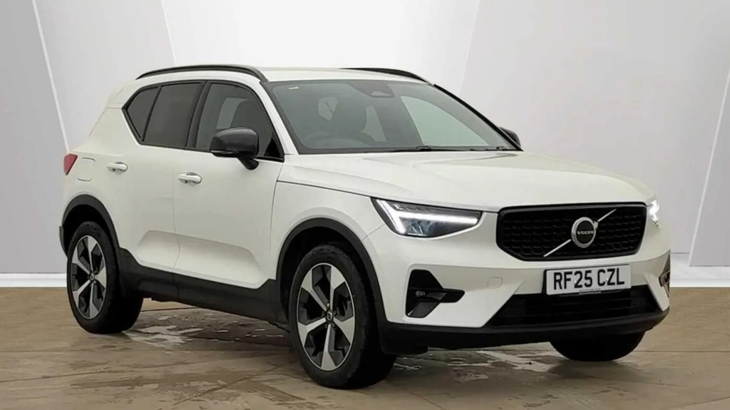Volvo XC40 2.0 B4p Plus Dark 