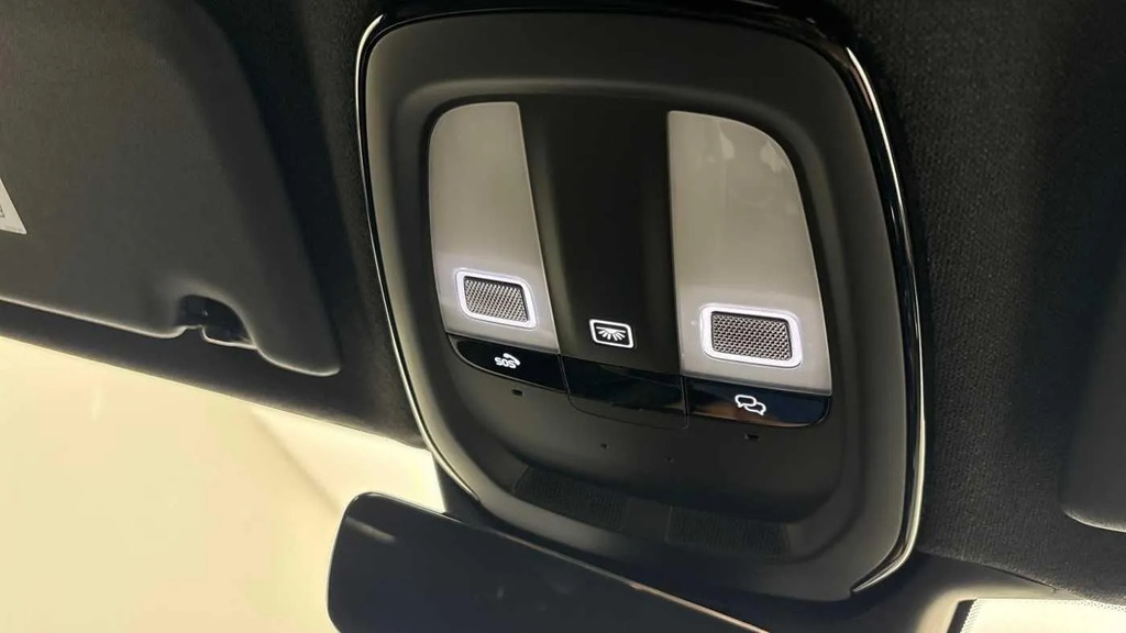 Volvo XC40 B4 P Ultra Dark Sunroof, Harmankardon Sound, 3 Blue #21