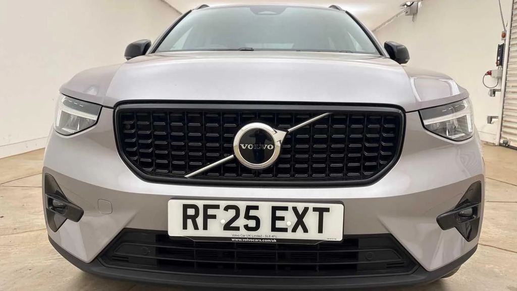 Volvo XC40 2.0 B3p Plus Dark  #4