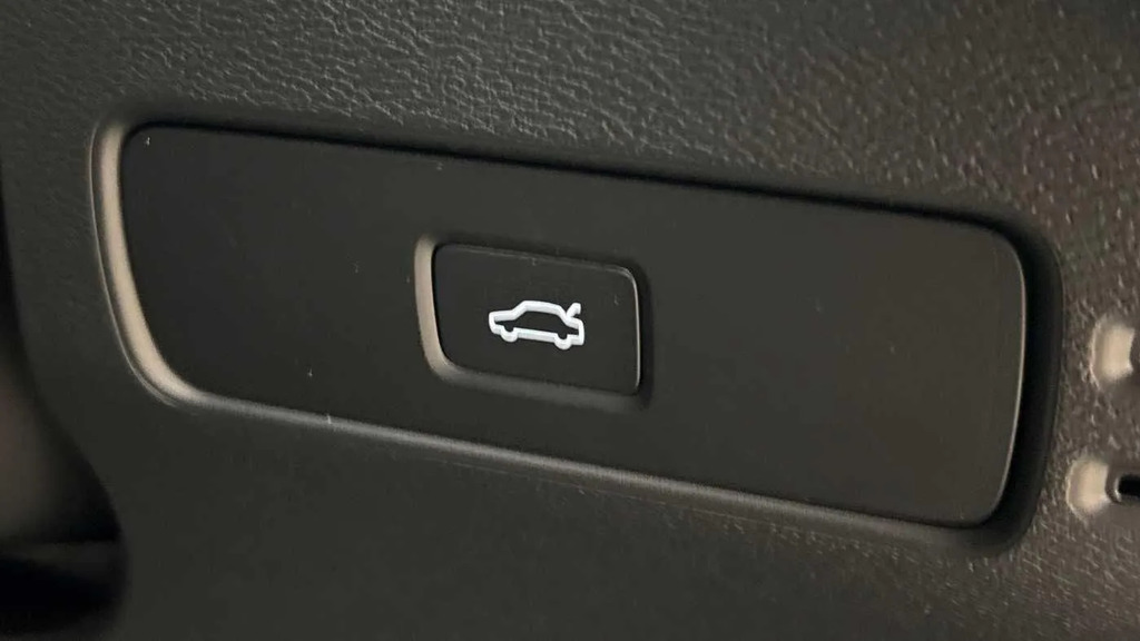 Volvo XC40 B4 P Ultra Dark Sunroof, Harmankardon Sound, 3 Blue #19