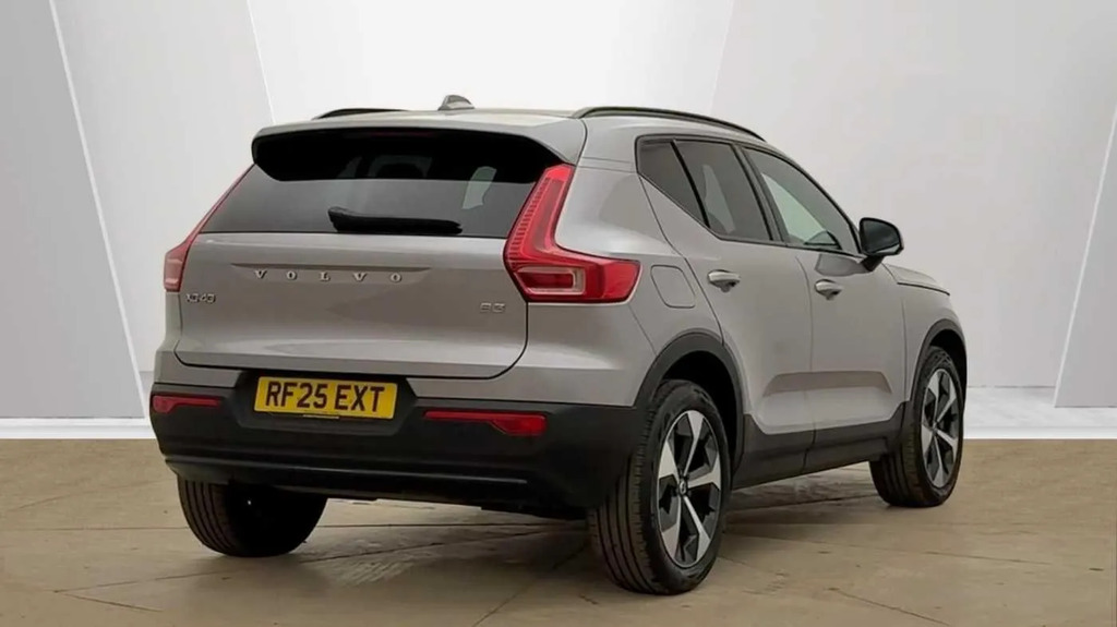Volvo XC40 B4 P Ultra Dark Sunroof, Harmankardon Sound, 3 Blue #8