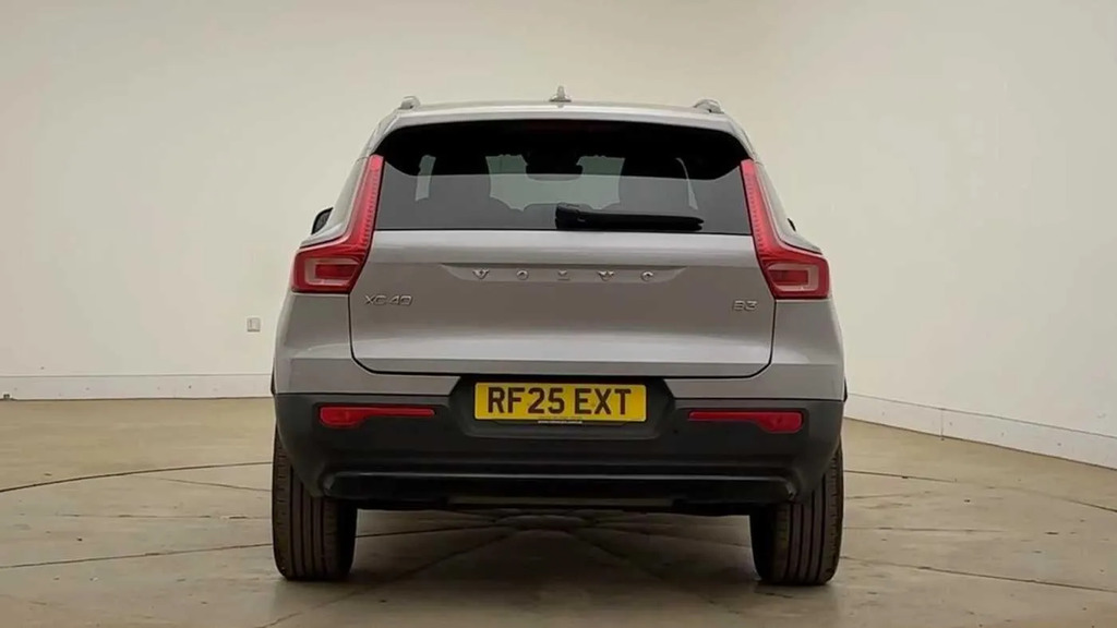 Volvo XC40 2.0 B3p Plus Dark  #6