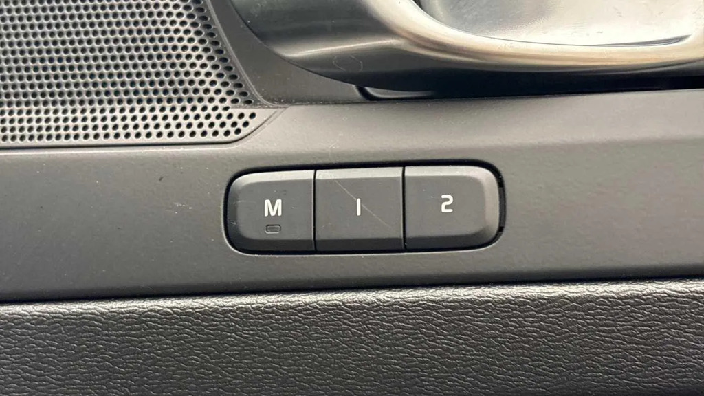 Volvo XC40 B4 P Ultra Dark Sunroof, Harmankardon Sound, 3 Blue #16