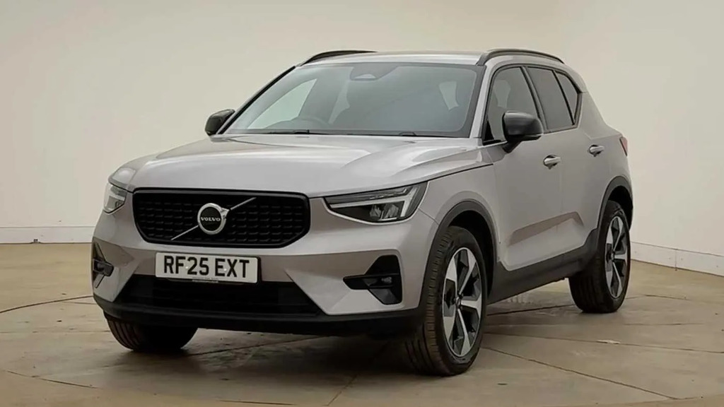 Volvo XC40 2.0 B3p Plus Dark  #2