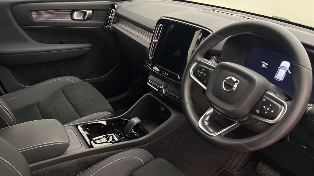 Volvo XC40 B4 P Ultra Dark Sunroof, Harmankardon Sound, 3 Blue #9
