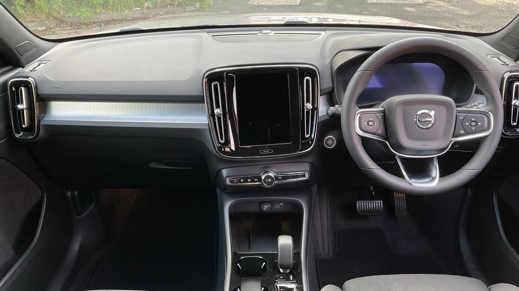 Volvo XC40 2.0 B3p Plus Dark NG26UZE #5