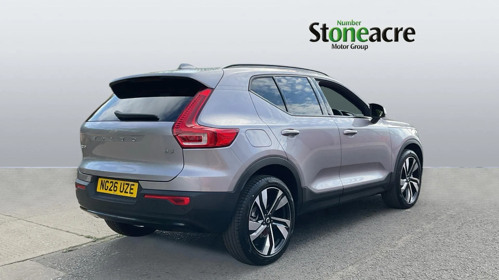 Volvo XC40 2.0 B3p Plus Dark NG26UZE #2