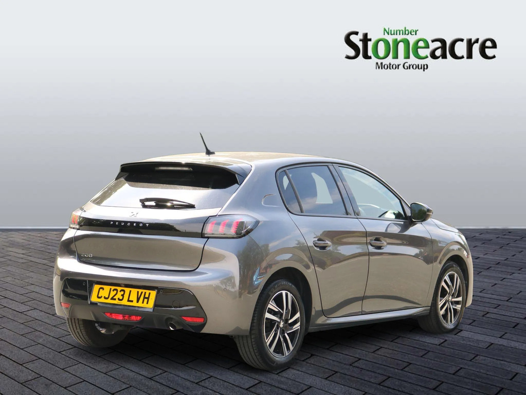 Peugeot 208 1.2 Puretech Allure Premium Hatchback #3