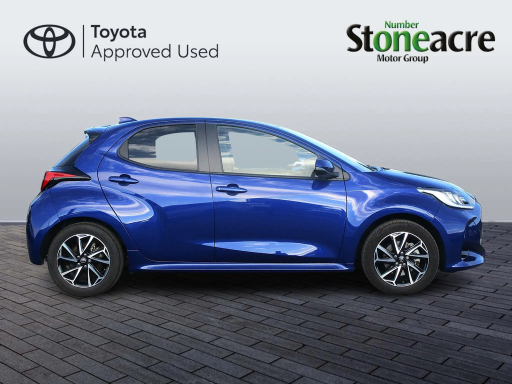 Toyota Yaris 1.5 Hybrid Design Cvt  #2