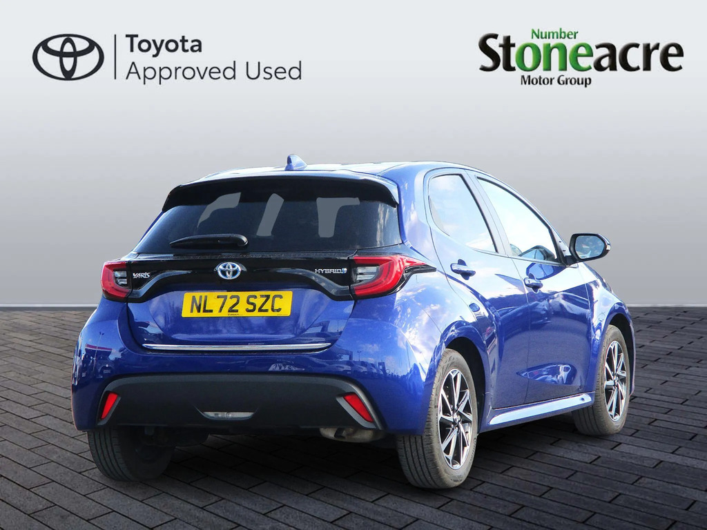 Toyota Yaris 1.5 Hybrid Design Cvt  #3