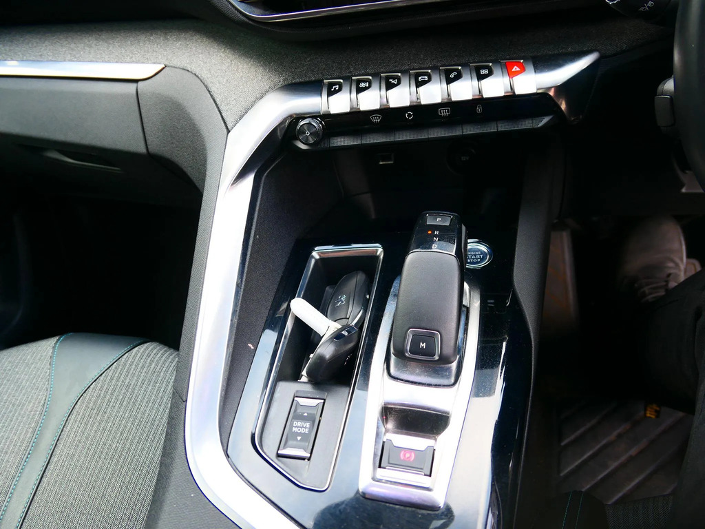 Peugeot 5008 1.5 Bluehdi Gt Premium Eat8 White #13
