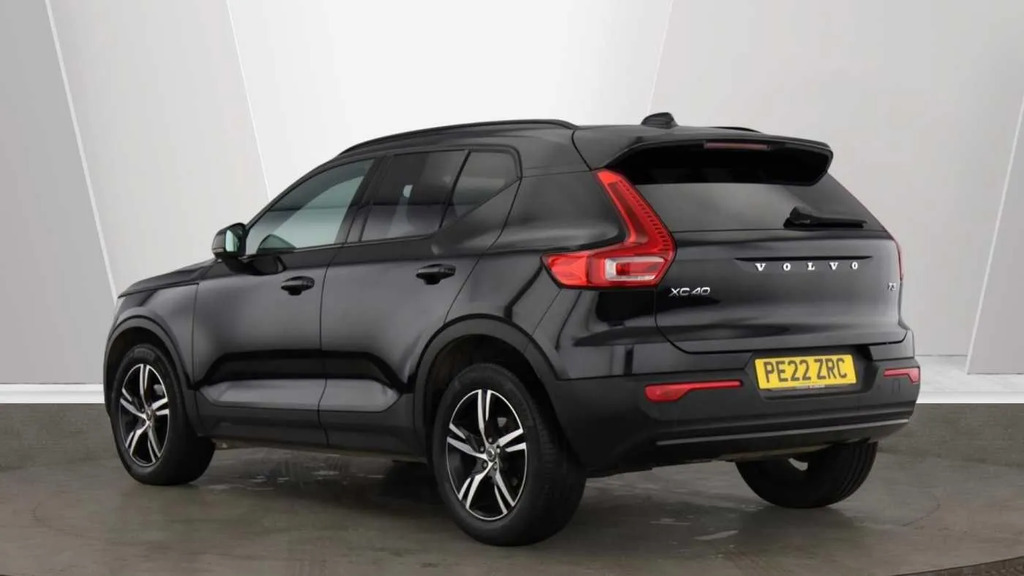 Volvo XC40 R-design T3 163 Hp #3
