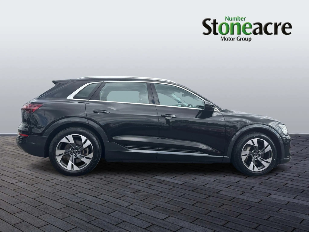 Audi Q8 e tron 50 Sport Quattro #2