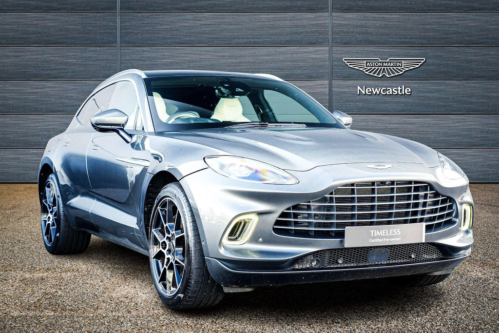 Aston Martin DBX V8 550 Silver