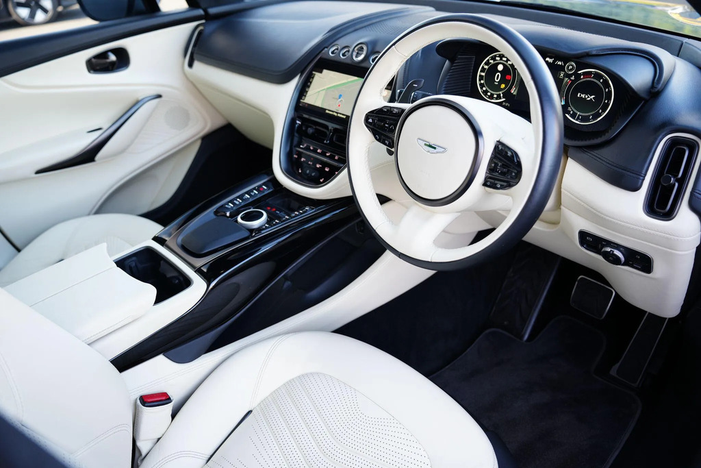 Aston Martin DBX Hatchback Green #11