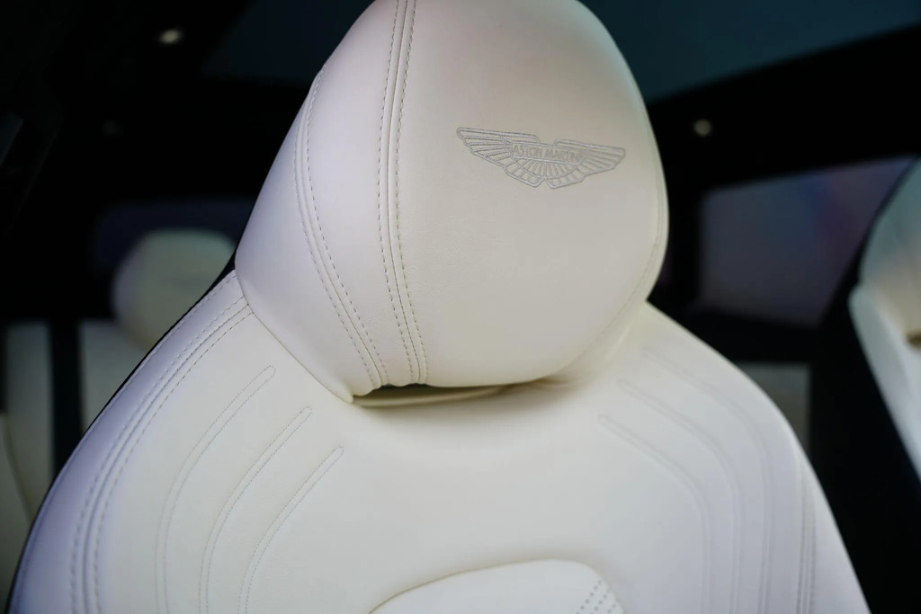Aston Martin DBX Hatchback Green #30