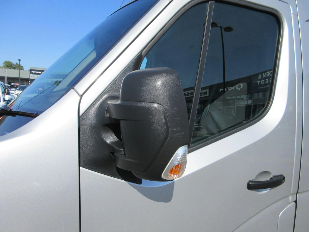Nissan NV400 2.3 Dci 3.5T. Tekna 5.2M 17Ft Dropside, Movano, White #30