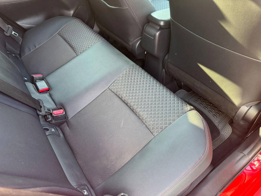 Toyota Yaris 1.5 Hybrid Design Cvt #12