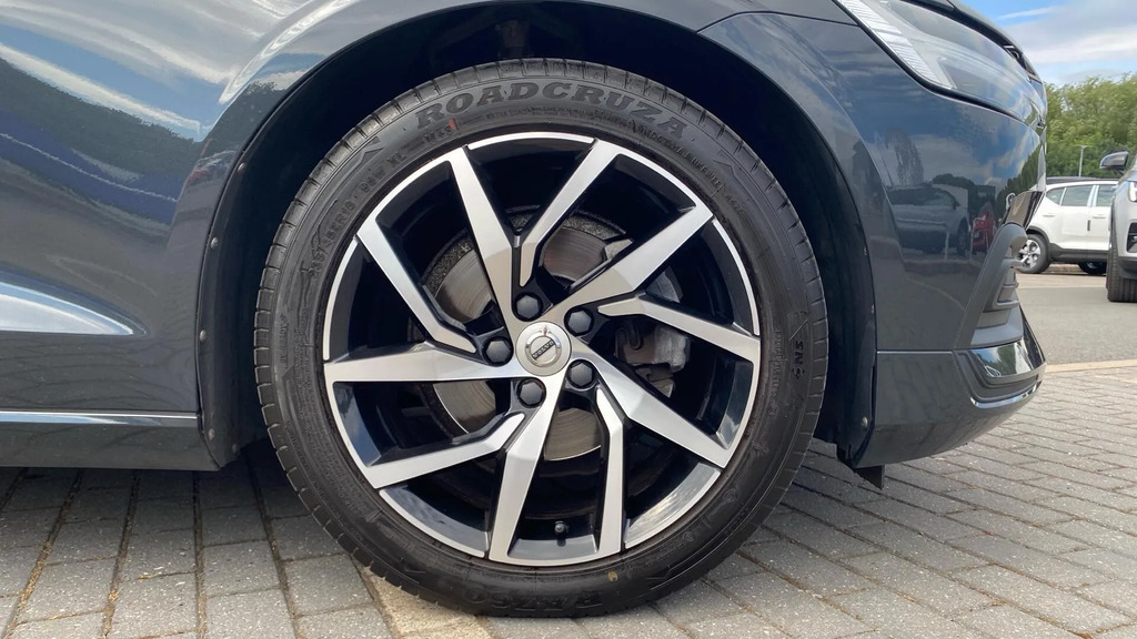 Volvo V60 2.0 T6 Recharge Phev R Design Awd Estate Black #26
