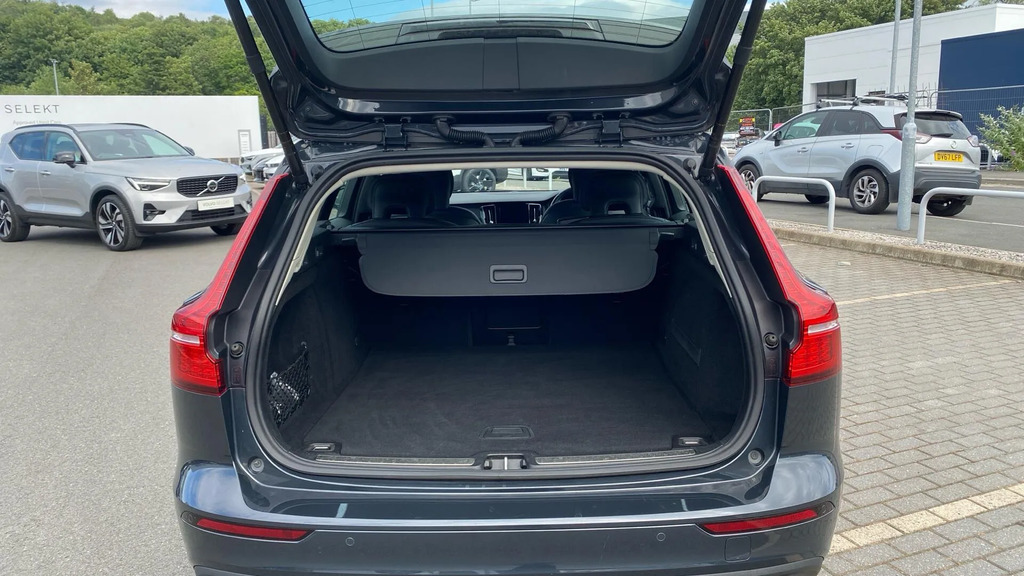 Volvo V60 2.0 T6 Recharge Phev R Design Awd Estate Black #34