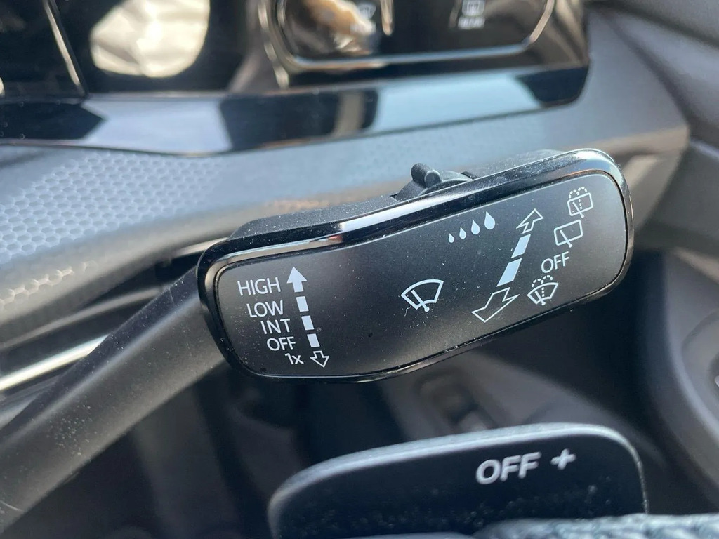 Volkswagen e-Golf 35.8Kwh E-golf Grey #12
