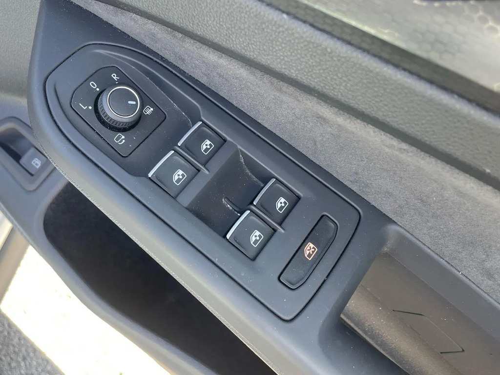 Volkswagen e-Golf 35.8Kwh E-golf Grey #13