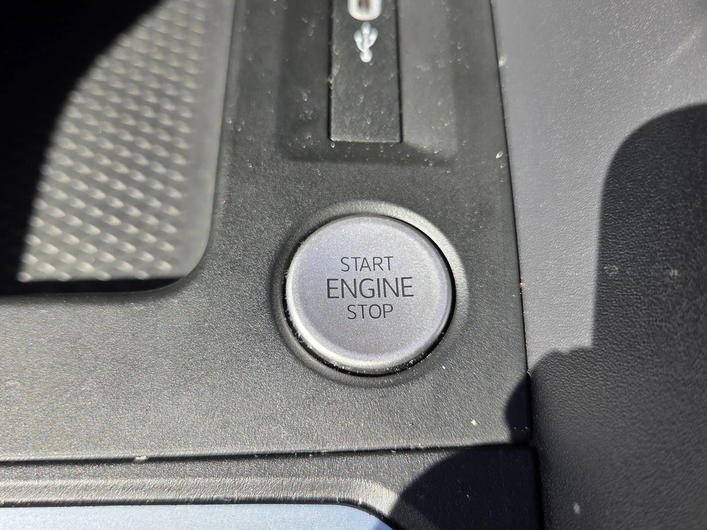 Ford Tourneo Connect Mpv 1.5 Ecoblue Zetec Euro 6 Ss 2022 Red #23