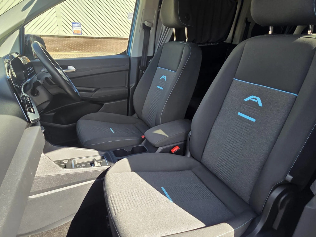 Ford Tourneo Connect Mpv 1.5 Ecoblue Zetec Euro 6 Ss 2022 Red #38