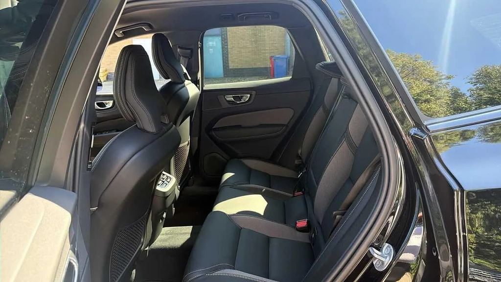 Volvo XC60 Ultra T8 Awd Phev Dark Pan Roof 360 Parking Camer Grey #29