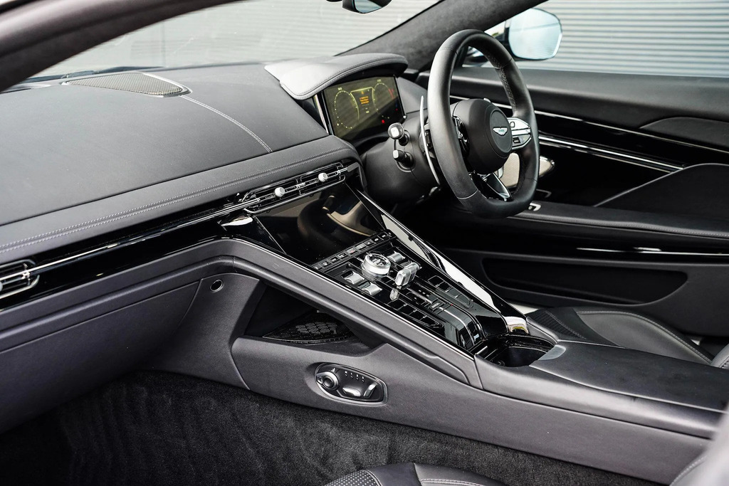 Aston Martin DB12 V8 Volante Green #11