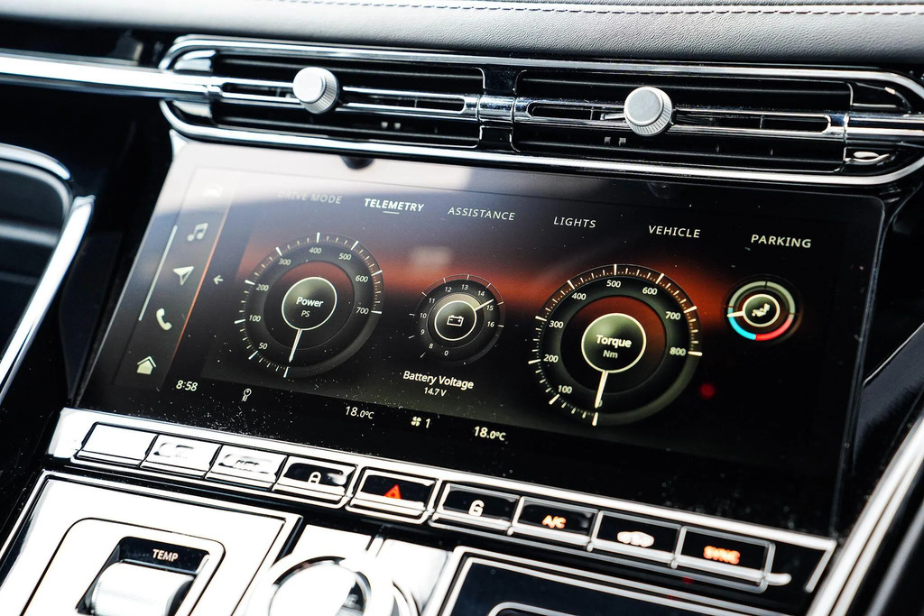Aston Martin DB12 V8 Volante Green #17