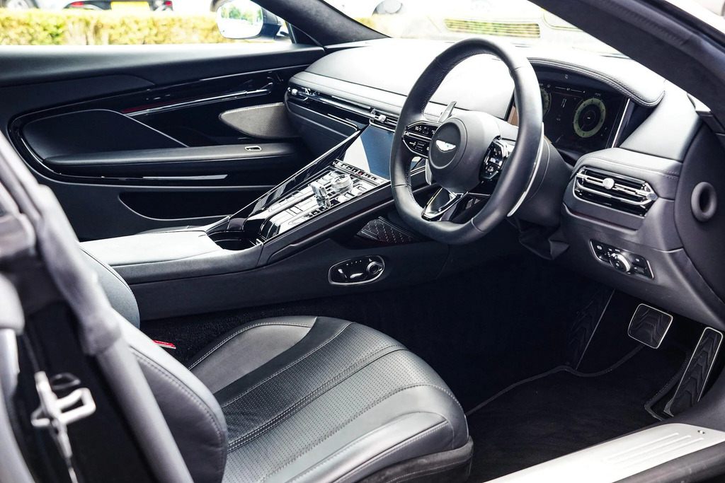 Aston Martin DB12 V8 Volante Green #23