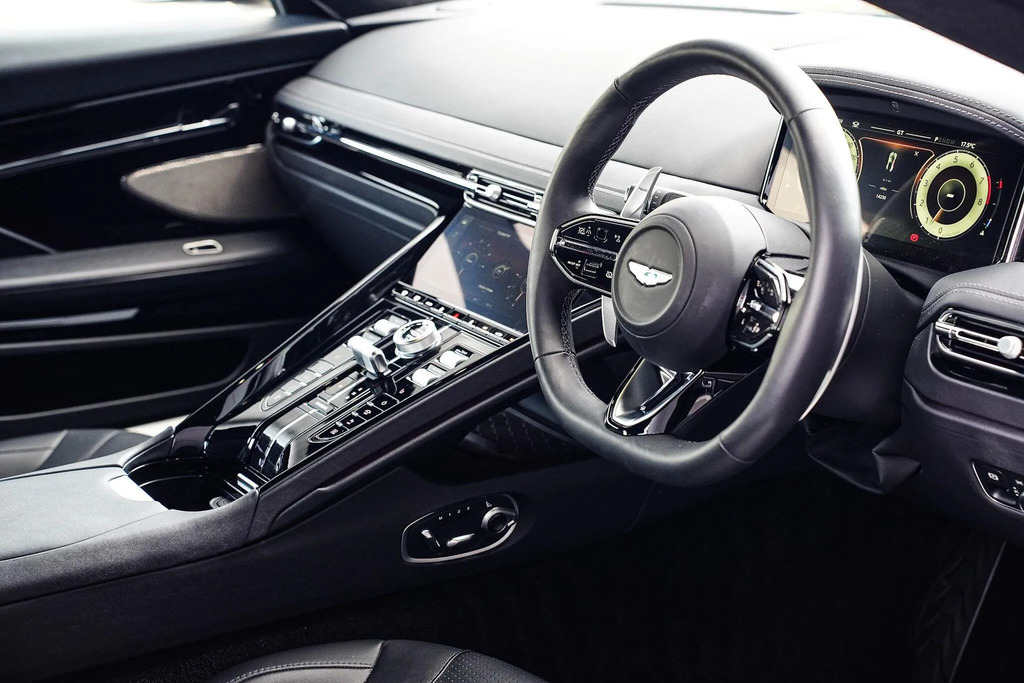 Aston Martin DB12 V8 Volante Green #9
