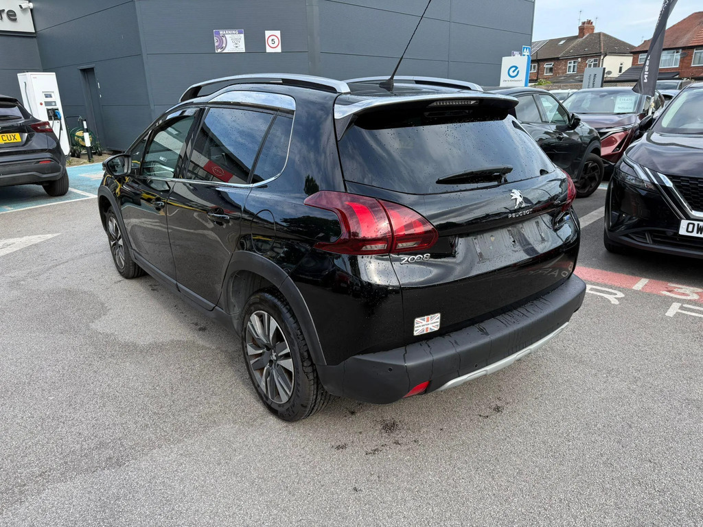Peugeot 2008 1.2 Puretech Allure #4