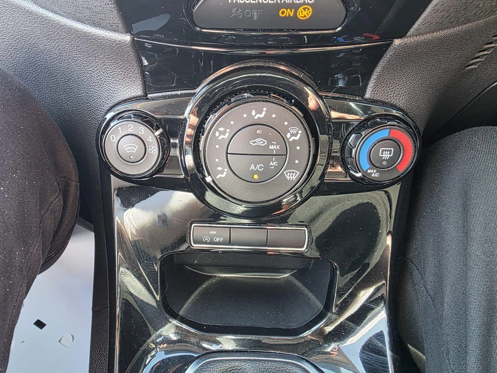 Ford Fiesta Zetec Tdci 0.00 Tax74 White #17