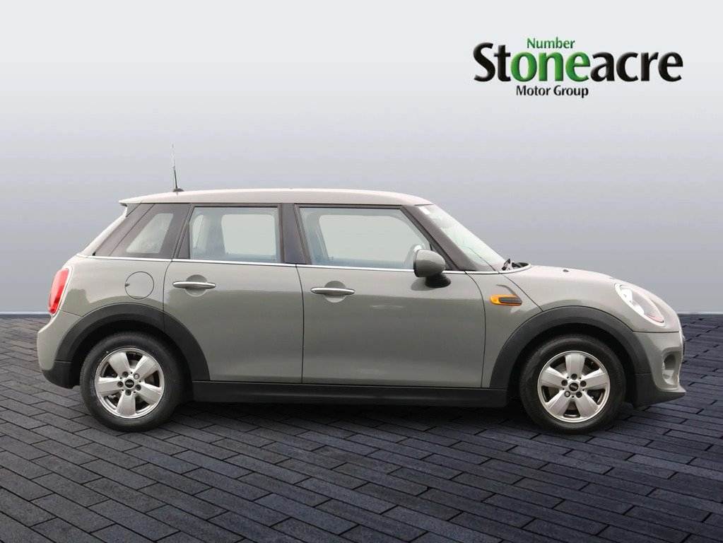 Mini Hatch 1.5 Cooper Euro 6 Ss AF67HUO #2