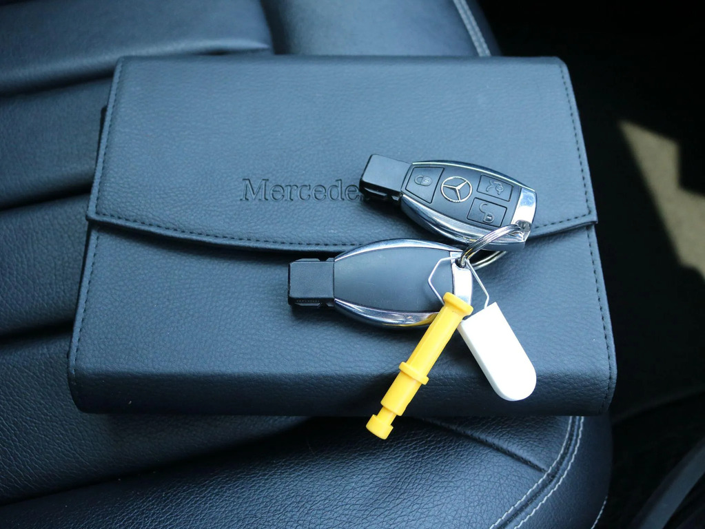 Mercedes-Benz CLS 2.1 Cls220d Amg Line Premium Coupe G-tronic Eur Grey #36