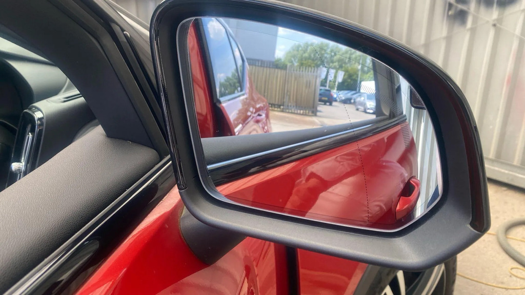 Volvo XC40 T3 Momentum 360 Cam Intellisafe Winter Red #30