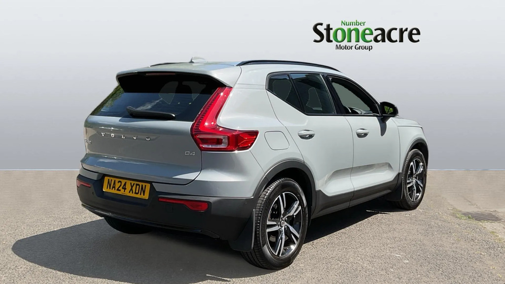 Volvo XC40 2.0 B4p Plus Dark #2