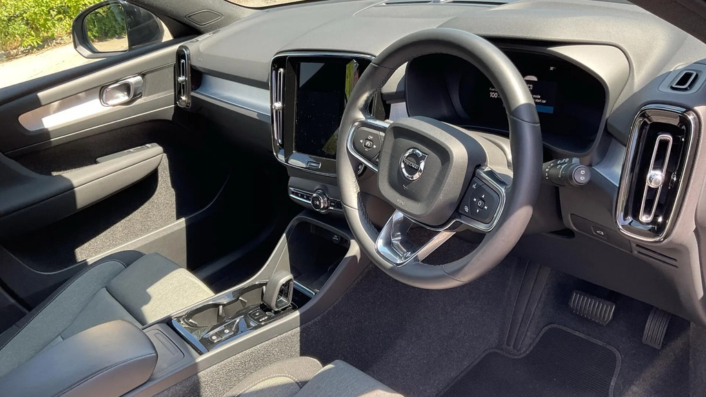 Volvo XC40 2.0 B4p Plus Dark #4