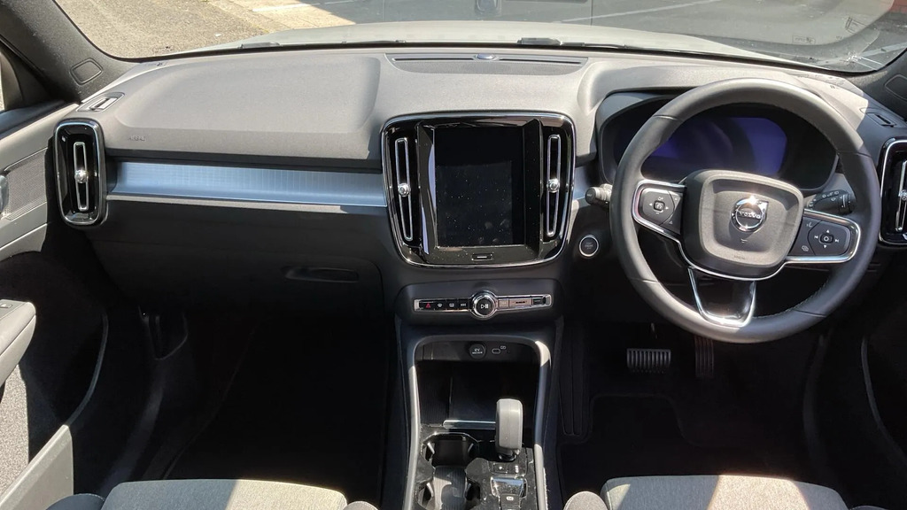 Volvo XC40 2.0 B4p Plus Dark #5