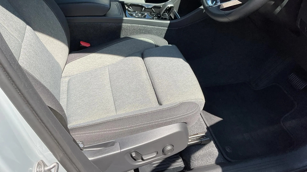 Volvo XC40 Ultra, B4 Mild Hybrid, Dark Sunroof Red #28