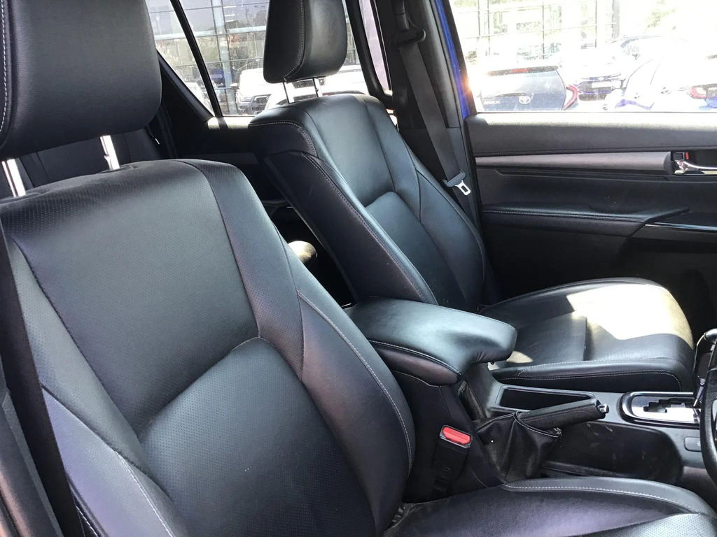Toyota HILUX 2023 73 Brand Black #12